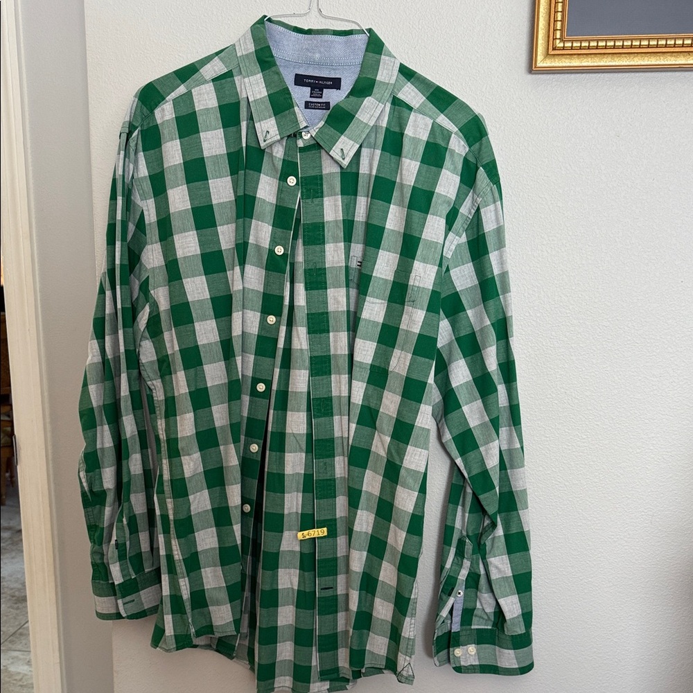 Tommy Hilfiger Checkered button down Shirt